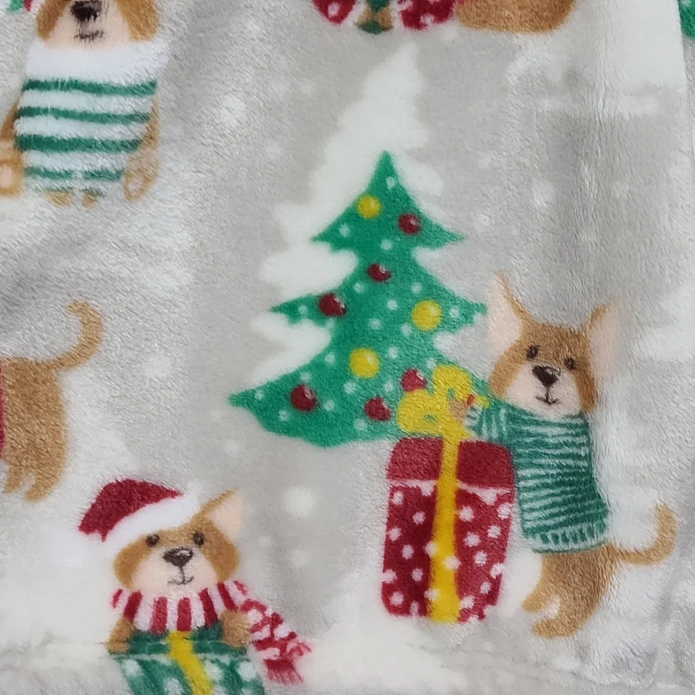 Corgi Dog Christmas Tree Santa Hat & Presents Soft Cozy Oversized Throw Blanket